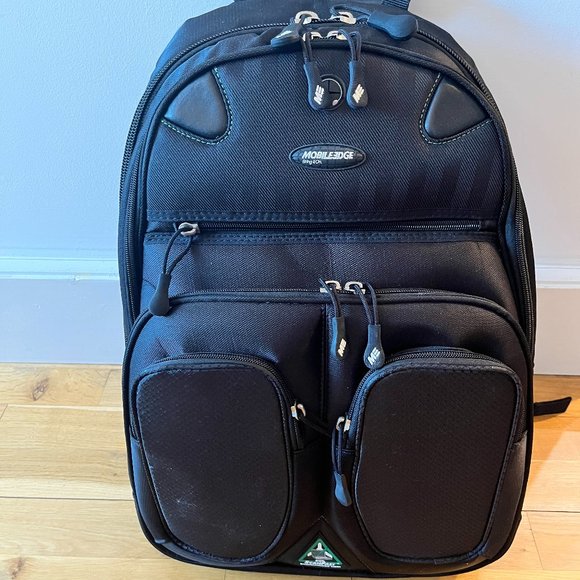 Mobile Edge ScanFast Checkpoint Friendly Backpack | Tons of Pockets - Picture 1 of 4